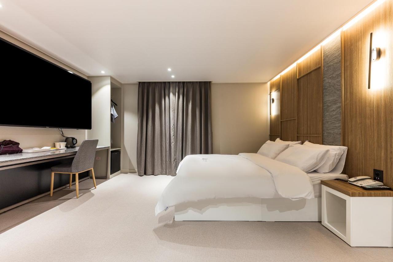 Hotel Lium Τσεονάν Εξωτερικό φωτογραφία