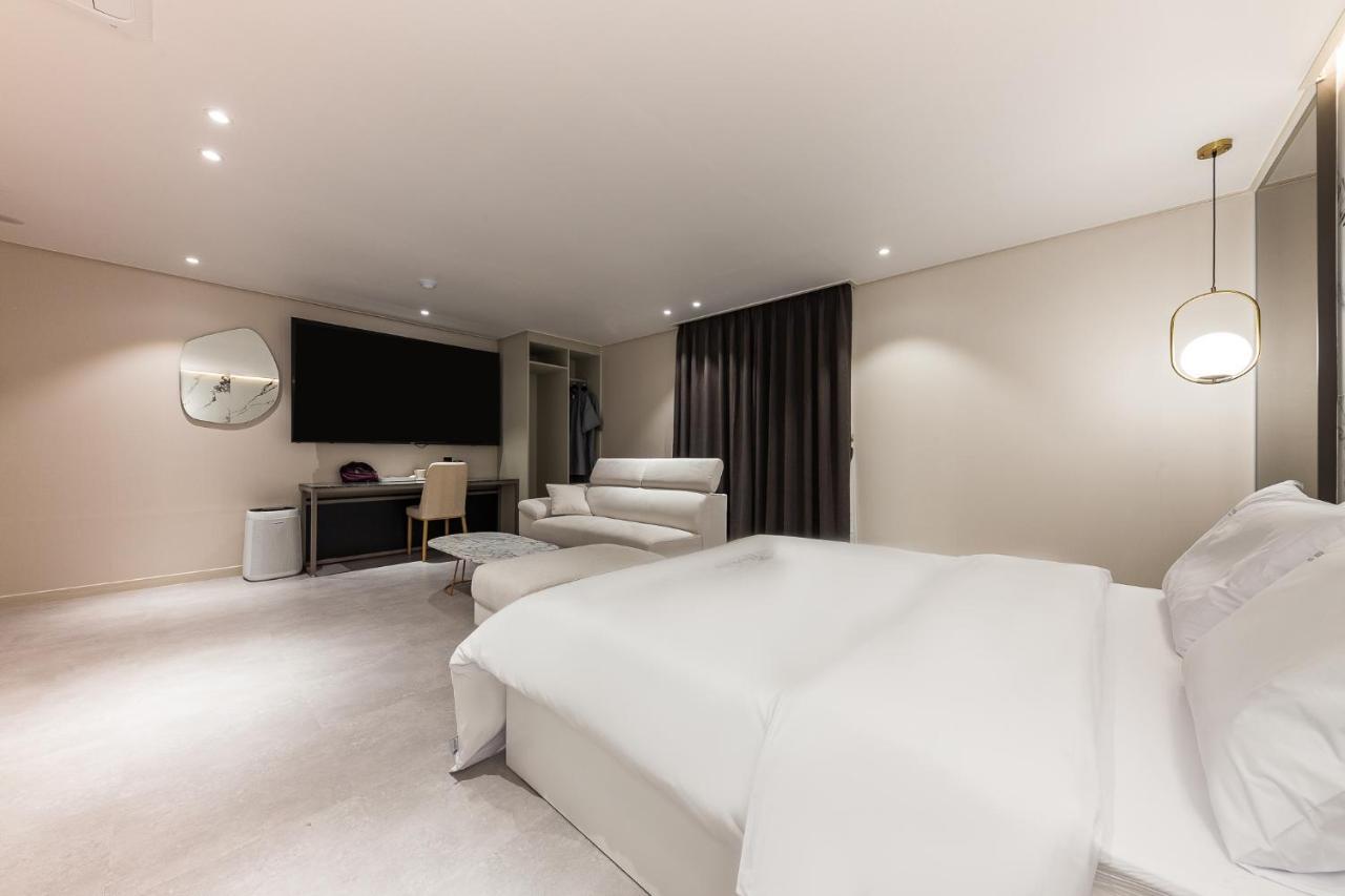 Hotel Lium Τσεονάν Εξωτερικό φωτογραφία