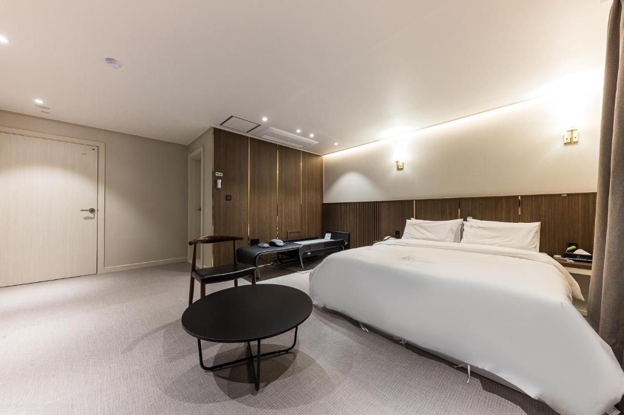 Hotel Lium Τσεονάν Εξωτερικό φωτογραφία
