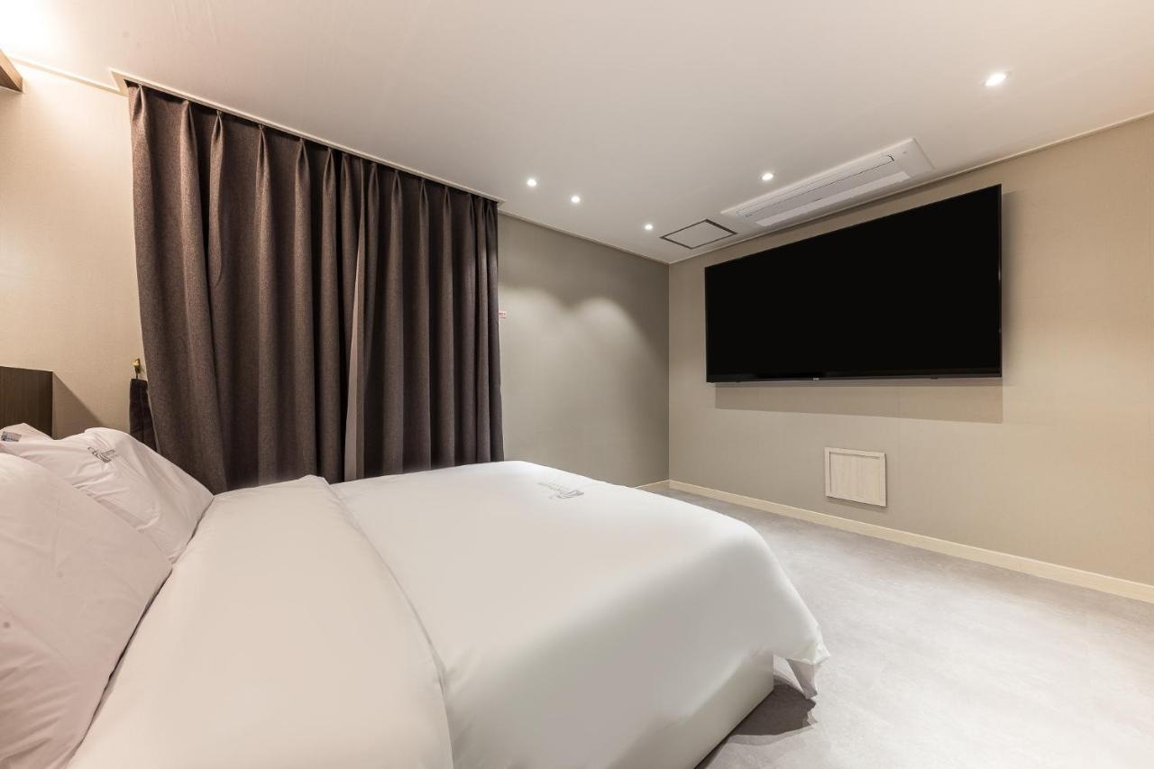 Hotel Lium Τσεονάν Εξωτερικό φωτογραφία