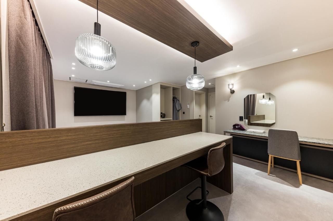 Hotel Lium Τσεονάν Εξωτερικό φωτογραφία