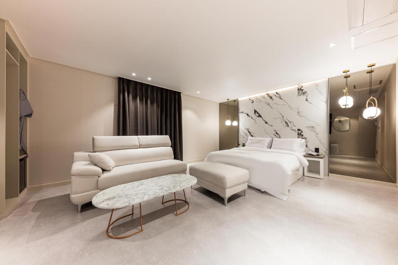 Hotel Lium Τσεονάν Εξωτερικό φωτογραφία