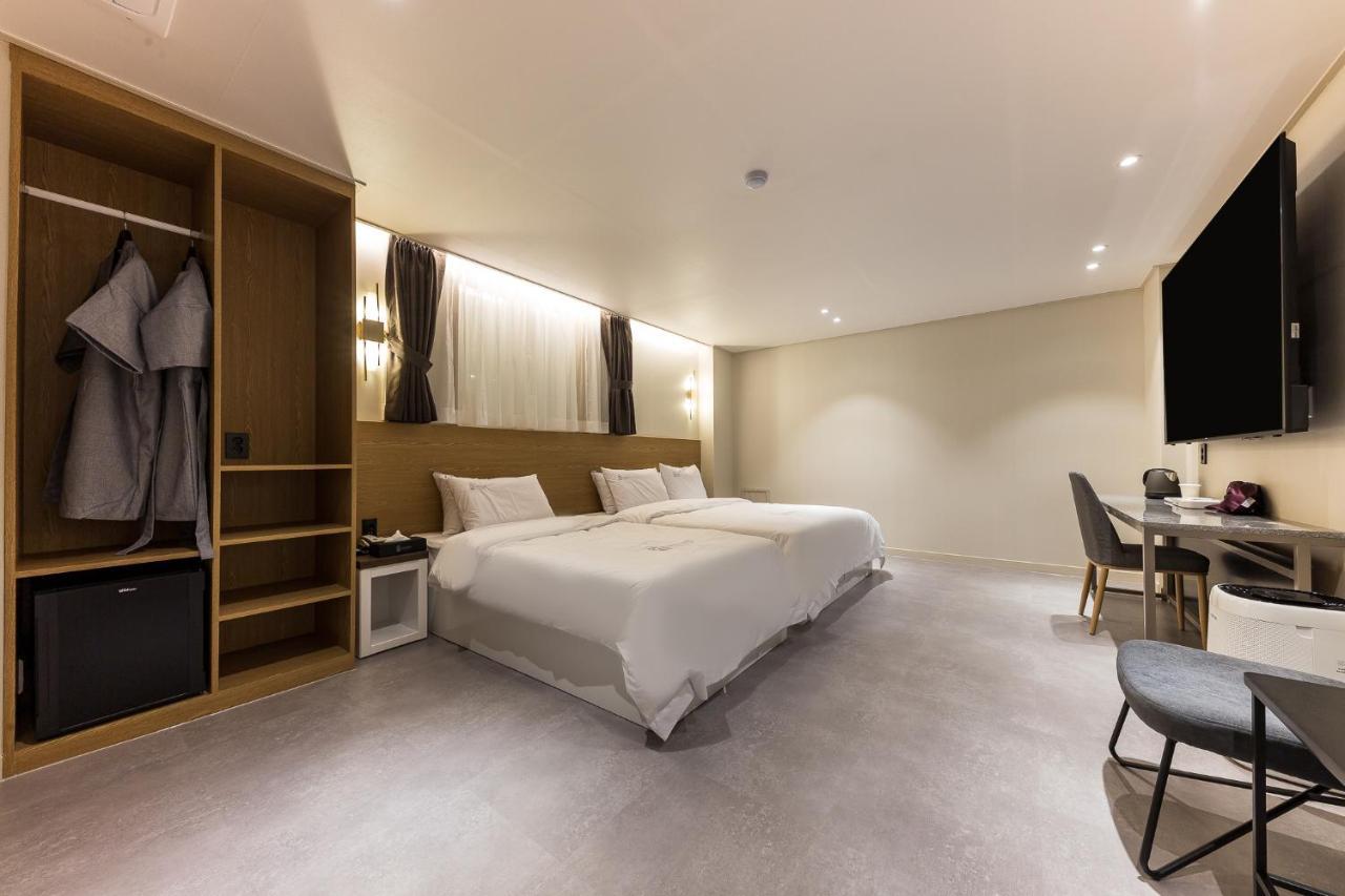 Hotel Lium Τσεονάν Εξωτερικό φωτογραφία