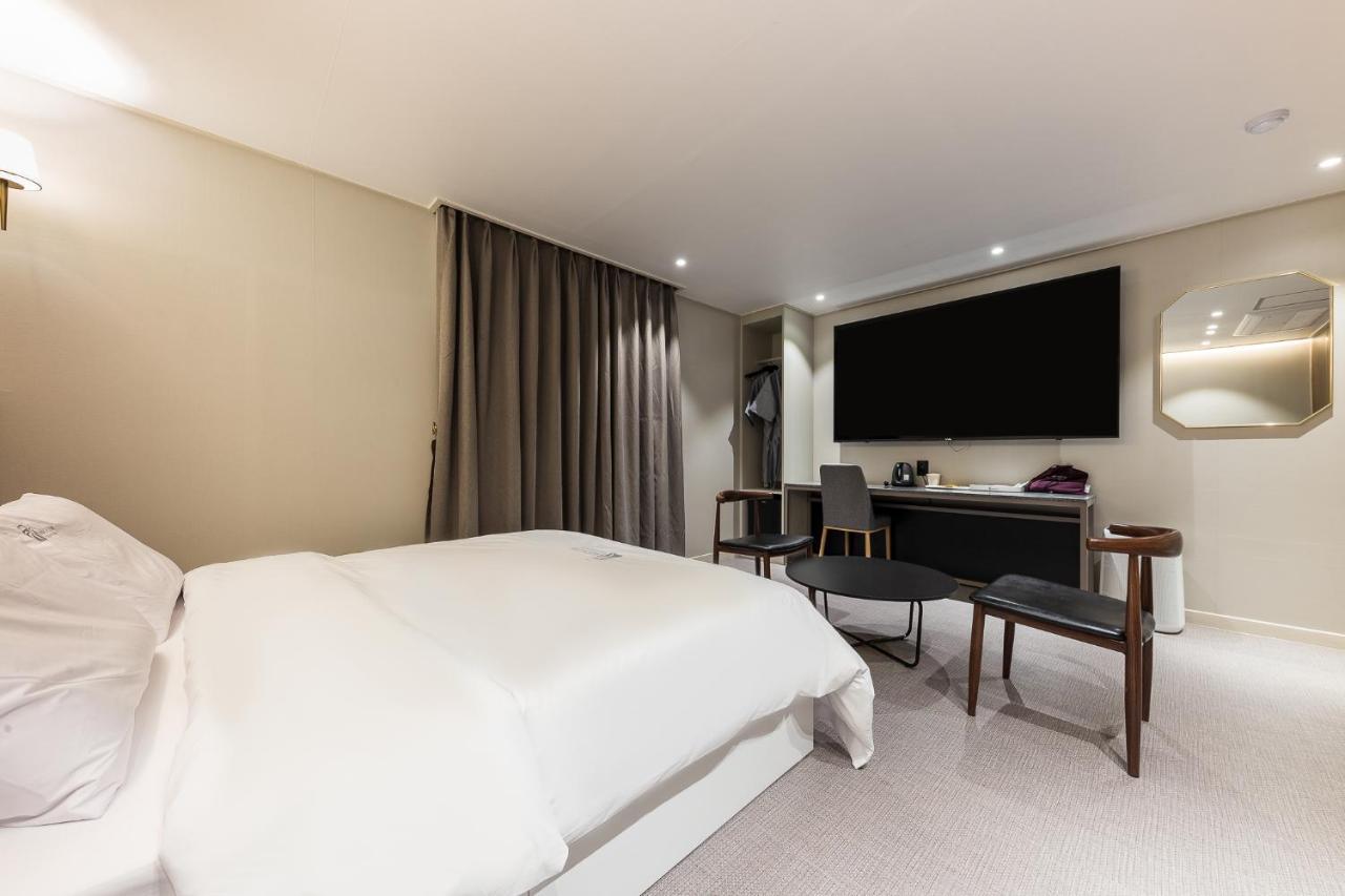 Hotel Lium Τσεονάν Εξωτερικό φωτογραφία
