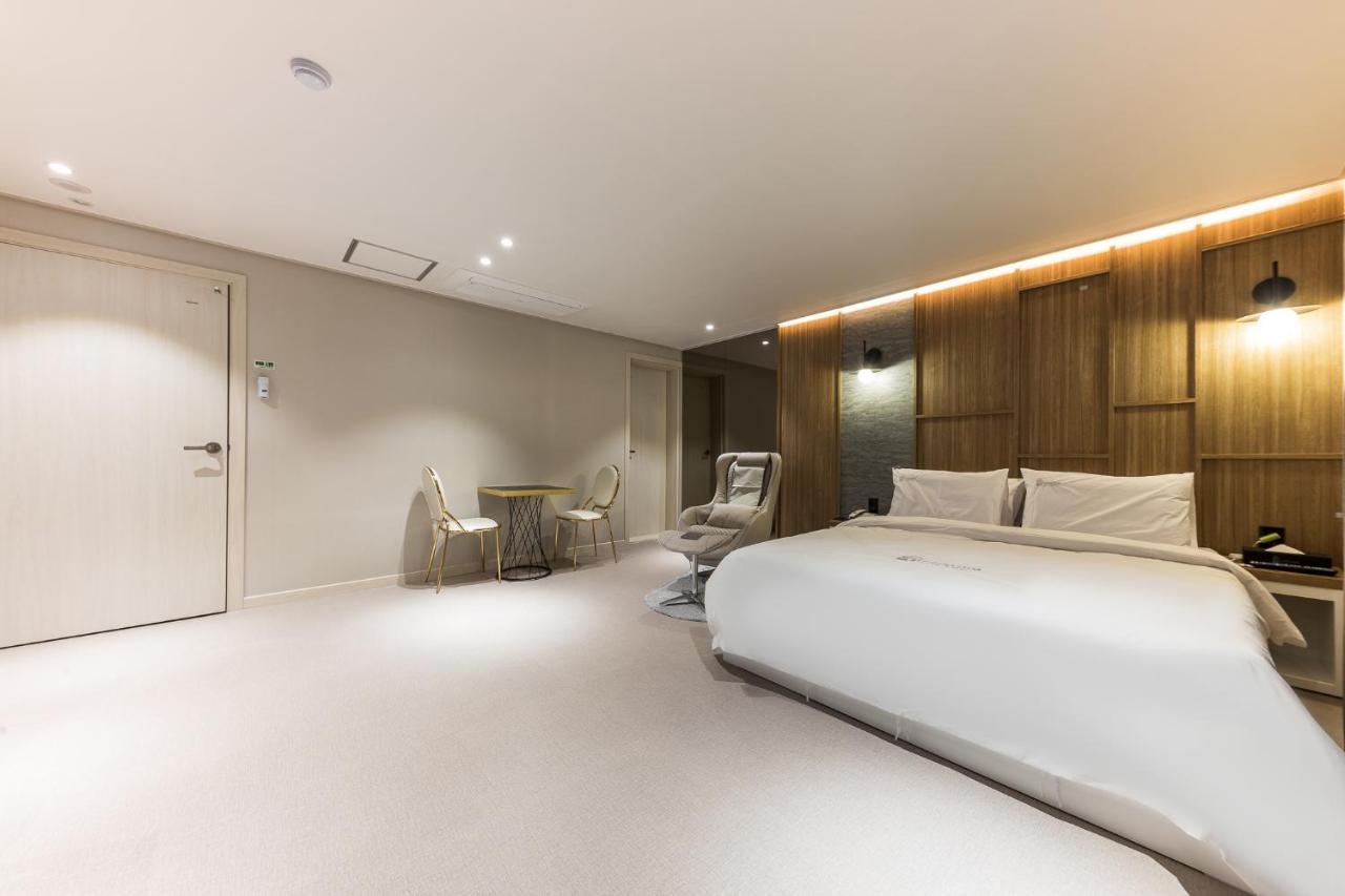 Hotel Lium Τσεονάν Εξωτερικό φωτογραφία